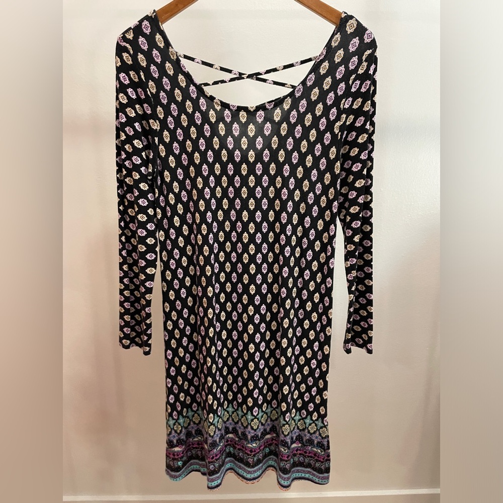 Loveappella Black Boho Long Sleeve Criss Cross Open Back Shift Dress Medium